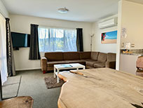 Dining and lounge area